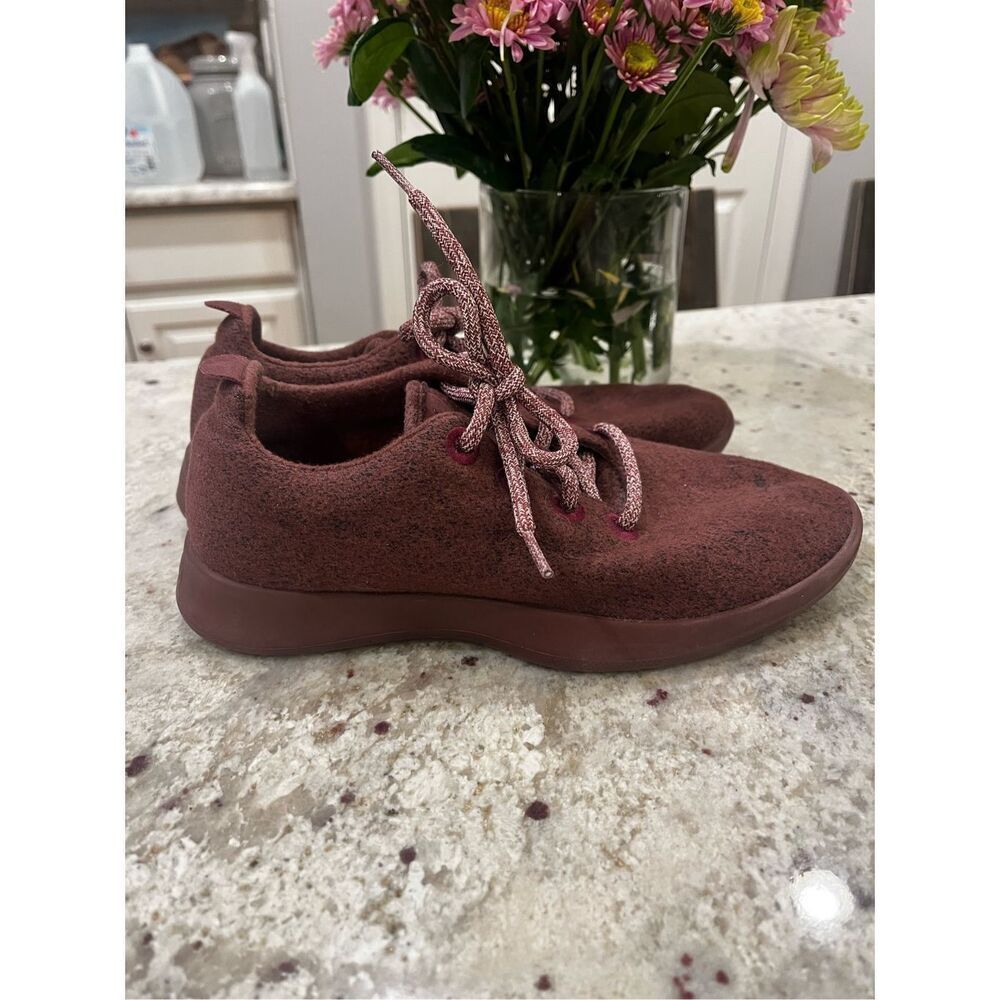 AllBirds Burgundy Wool Tuke Jam Sneakers sz 8 EUC